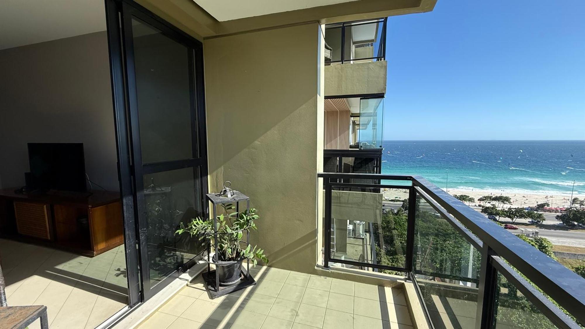 Apartment Em Frente A Da Barra, Posto 6 *